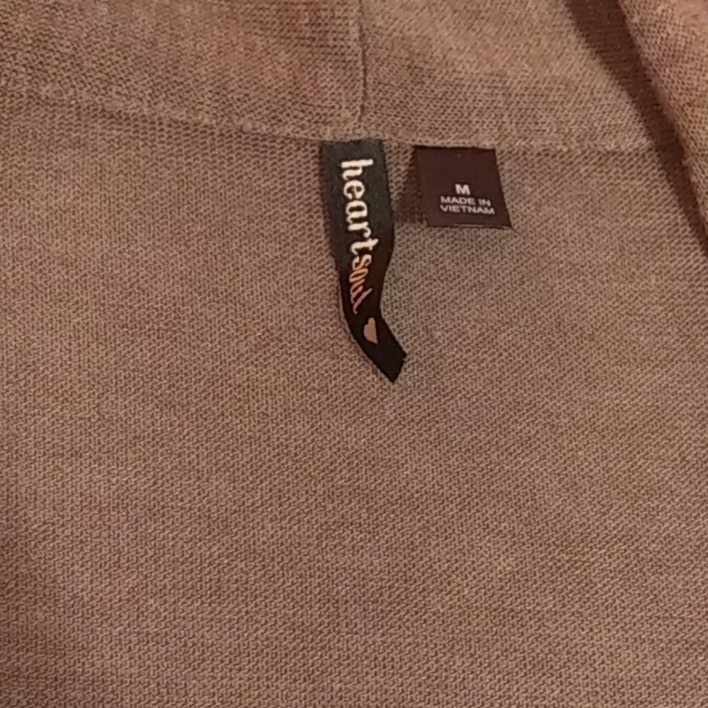LIKE NEW Blouse Size Medium. - Picture 2 of 6